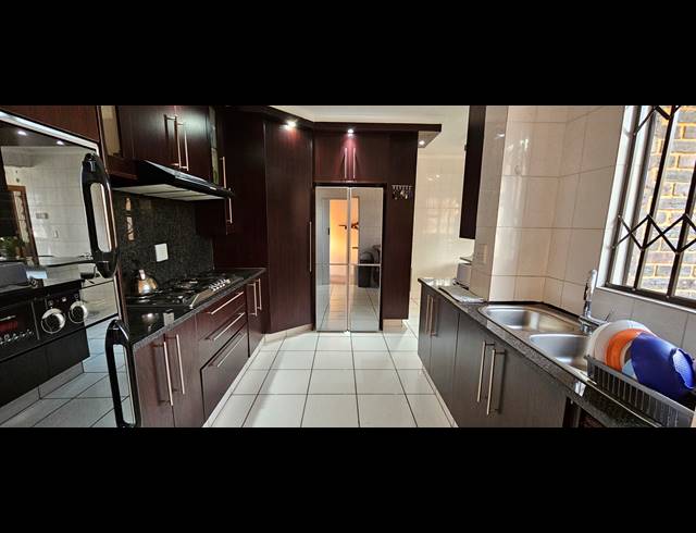 3 BEDROOM HOUSE FOR SALE IN ELANDSPARK